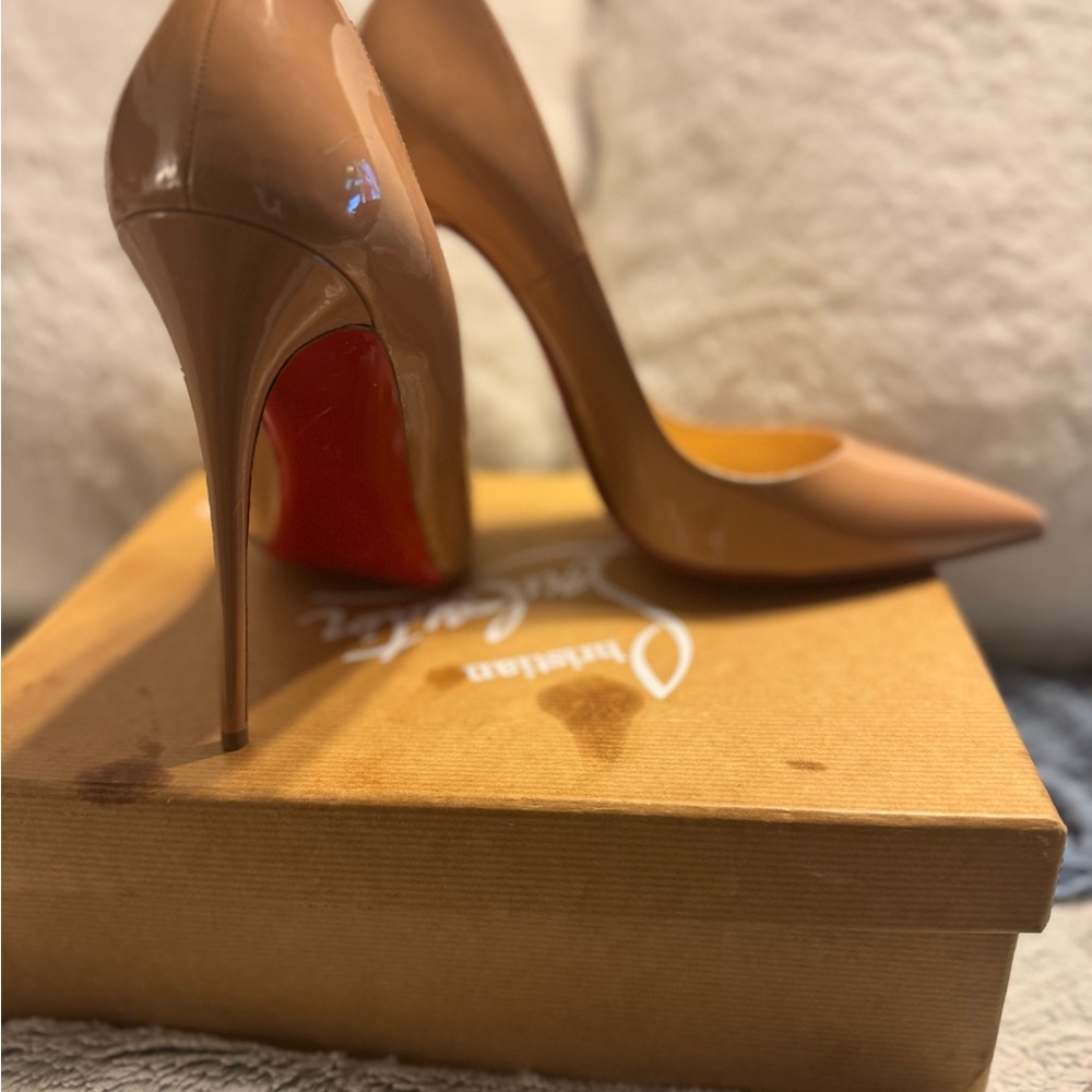 Nude Patent Leather Christian Louboutin So Kate Heels - Picture 3 of 10